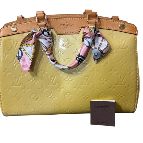 Louis Vuitton Handbags - Louis Vuitton Yellow Vernis Brea EUC